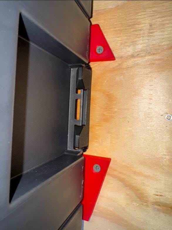 Craftsman VersaStack / DeWalt Tstak Wall Mount – 3D Printed Quick-Detach Mounting Bracket