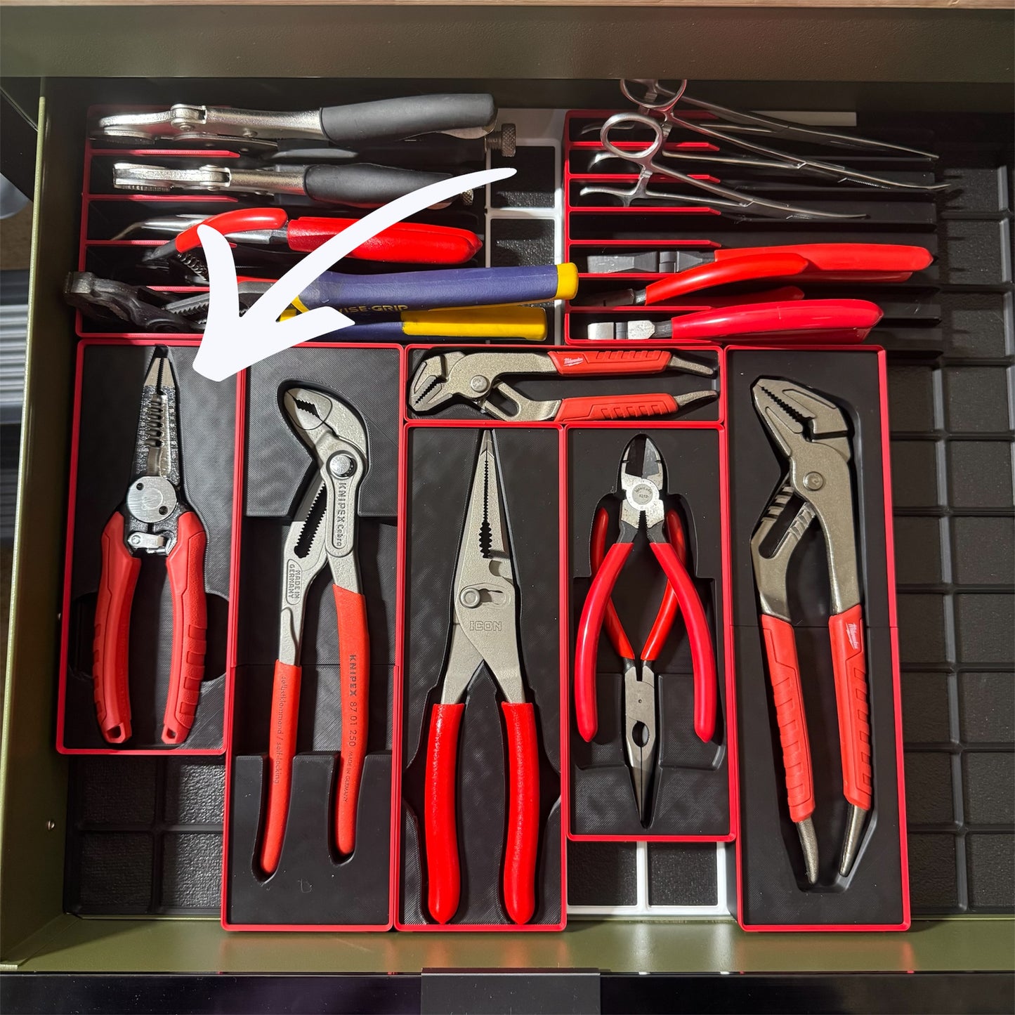 Tool Box Organizer for Milwaukee 6-in-1 Combination Pliers | Gridfinity Modular Bin
