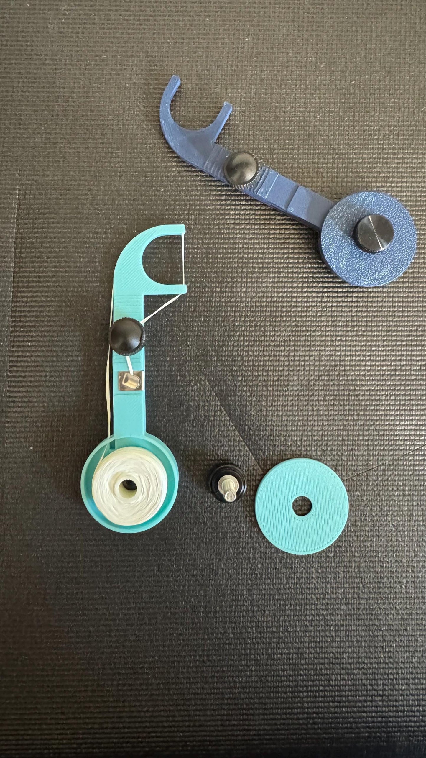 Reusable Floss Stick – Holds Full Roll of Floss | Eco-Friendly & Refillable Design